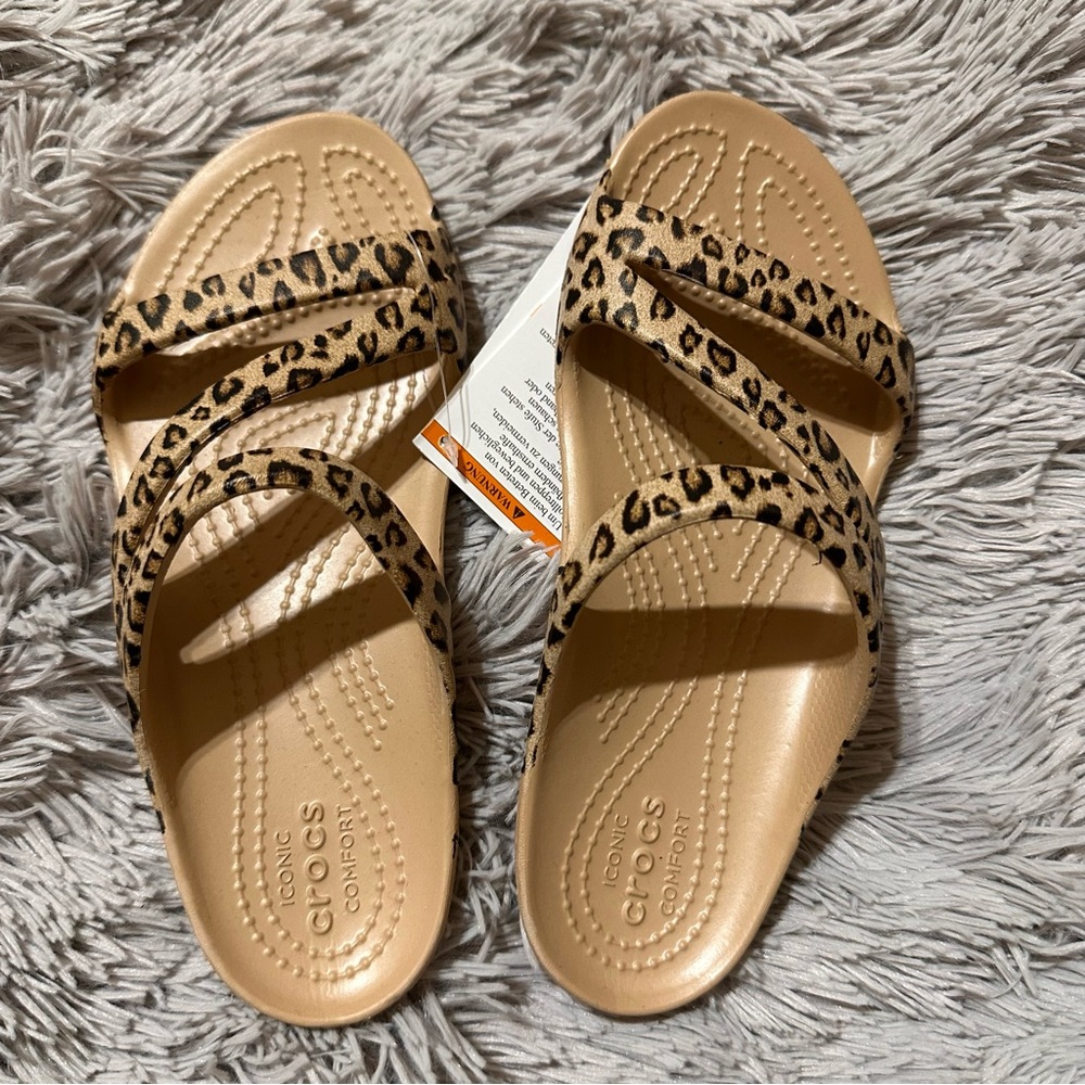 NWT sz 4 Crocs Kadee II Sandals